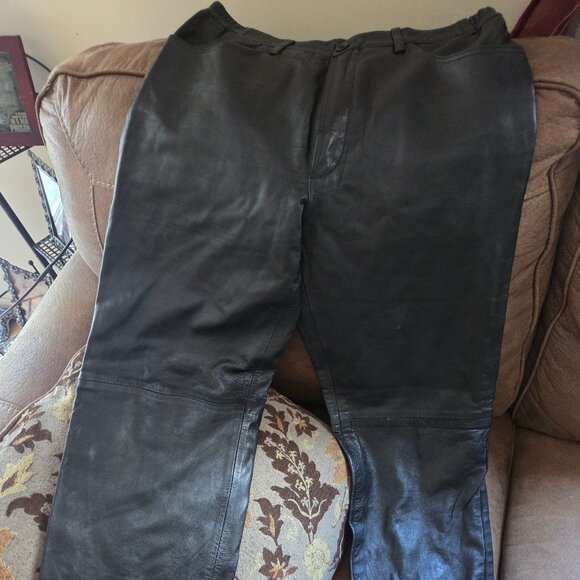 Black leather pants front and back pocket Size 8 stretch waistband - Picture 1 of 5